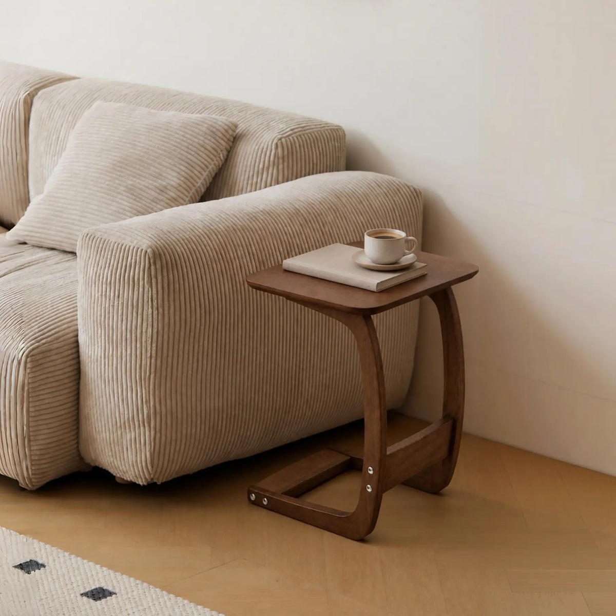 Nilo Solid Wood C-Shaped Side Table