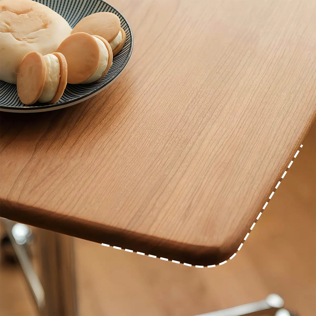 Elevora rounded tabletop corner