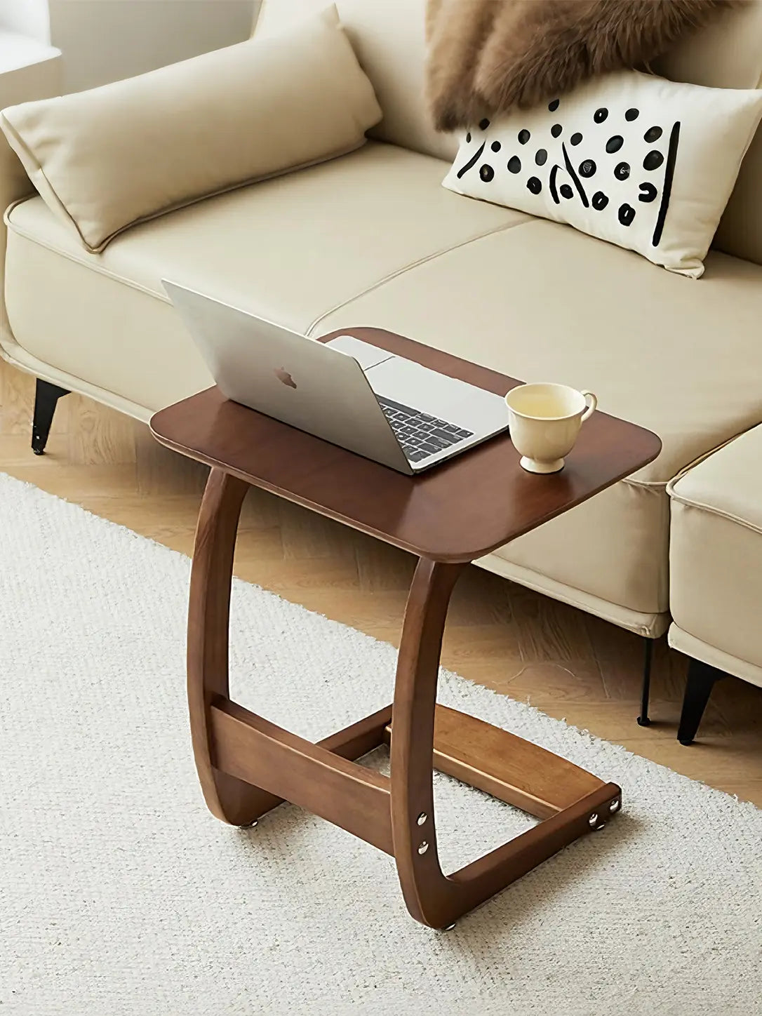 Nilo Solid Wood C-Shaped Side Table