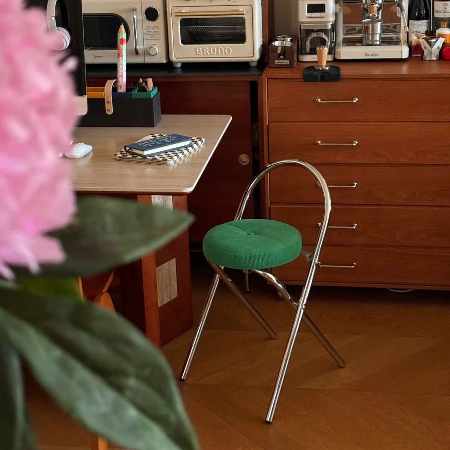 Miro Steel Corduroy Bar Stool - Esspur